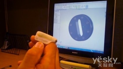 不僅僅是鼠標(biāo) Mycestro手指佩戴型鼠標(biāo)開啟人機(jī)交互新紀(jì)元